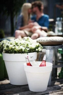 Elho Loft Urban Round 30 Antraciet 8 Elho Loft Urban Round 30 Antraciet -Optimaal Tuinonderhoud Winkel elho loft urban round 30 antraciet 699x1048 62483186912a0 l