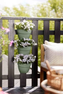 Elho Vibia Campana Vertical Forest Pistache Groen -Optimaal Tuinonderhoud Winkel elho vibia campana vertical forest pistache groen 1023x1536 621e000cc609b l