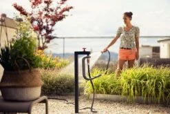 Gardena Liano™ Slanghouder Tapfix -Optimaal Tuinonderhoud Winkel gardena liano slanghouder tapfix 1024x683 620bd3cb6ece7 l